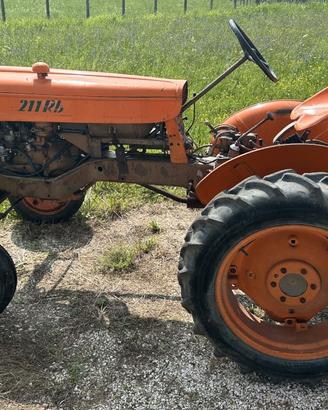 Trattore Fiat 211 Rb - 22 cv benzina