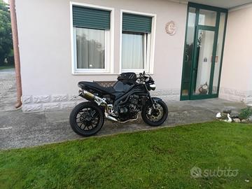 Triumph Speed triple 