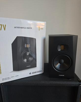 Monitor da studio Adam T7V + Isopad