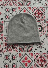 Cappello invernale grigio