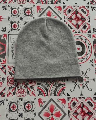 Cappello invernale grigio