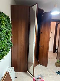 Cabina armadio angolare con ante a specchio
