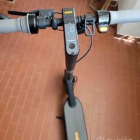 monopattino elettrico ninebot max  g30