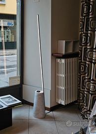 lampada com base in marmo