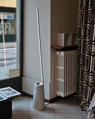 lampada com base in marmo