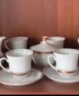 Servizio da te in porcellana e oro Wiuterling
