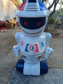 robot Emilio 