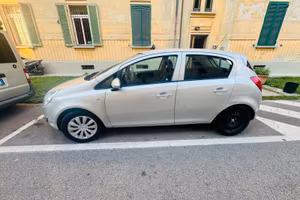 Opel Corsa 1.2 Benzina – 2009 – 5 porte