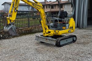 Miniescavatore Case 16 carro variabile 