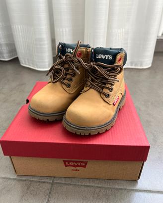 Scarponcini Levis numero 22