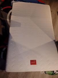 Materasso Memory e rete letto a una piazza e mezzo