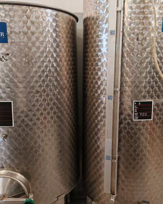 Serbatoi semprepieni in acciaio inox per vino