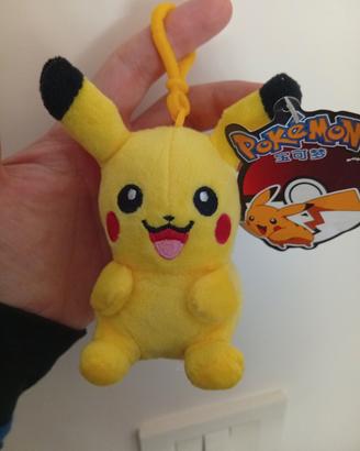 peluche pokemon pikachu portachiavi