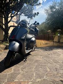 Vespa GTS 300 Super Sport  2021