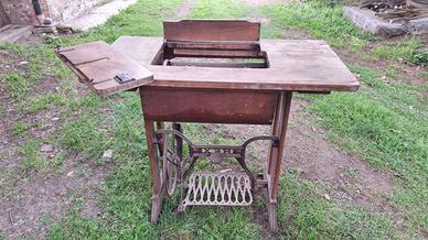 Macchina da cucire rex