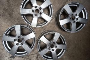 Cerchi in lega 16" Citroen Ford Volvo Peugeot Rena