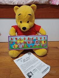 Peluche Winnie the Pooh con alfabeto 