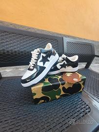 Scarpe bape bianche e nere