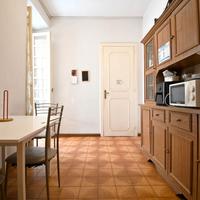 Quadrivano Ampio con Balconi e P. Auto