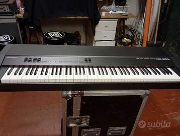 Piano Roland RD 300s