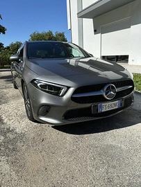 Mercedes-Benz A 180 Premium auto