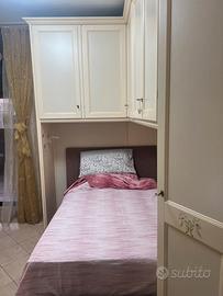 Cameretta come da foto + letto 1/2 con cassettone
