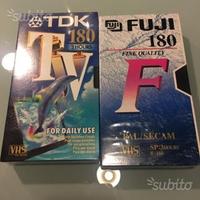 N.2 videocassette VHS 180 Fuji e Tdk 3 ore vintage