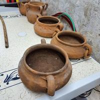 cinque vasi artigianali 