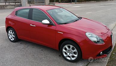 Ruote (cerchi  + gomme invernali 205 55 R16) Alfa