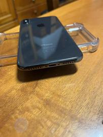 iPhone X batteria 100%