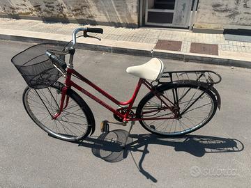 Bianchi femminile anni 70