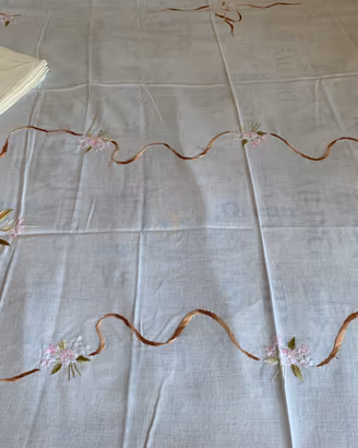 Tovaglia ricami Firenze 165x260 cm e 12 tovaglioli