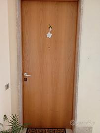 PORTA DA INTERNO IN LEGNO MASSICCIO