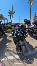 Bmw m 1000 r competition