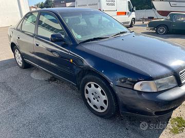 Audi A4 b5 1.8 Aspirato Anteriore Berlina