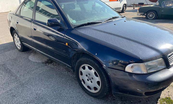Audi A4 b5 1.8 Aspirato Anteriore Berlina