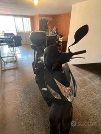 Kymco Agility 4t 50cc a Surbo (LE)