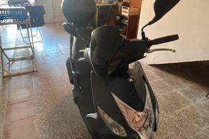 Kymco Agility 4t 50cc a Surbo (LE)