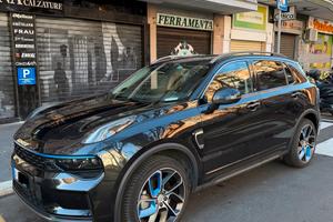 Lynk&Co 01 Nera PHEV