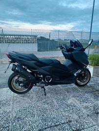 Yamaha tmax 560 tech max