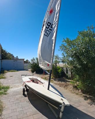 barca a vela Laser 1