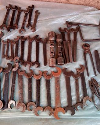 Chiavi attrezzature antiche
