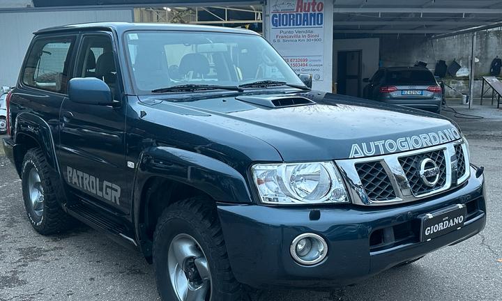 Nissan patrol GR y61 3.0 160 cv autocarro 4 posti