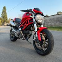 Ducati monster 696