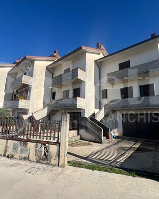 Villa a schiera Sant'Agapito [FZ DLNMRA B5VRG]
