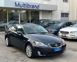 Lexus IS 220d IS 220d 2.2 16V Luxury