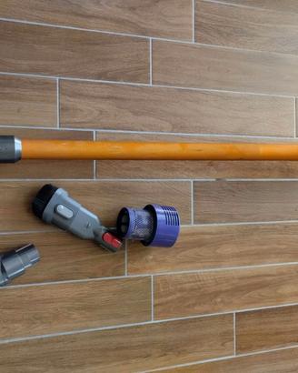 apsirapolvere dyson v10