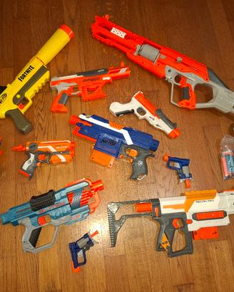 Nerf pistole giocattolo 
