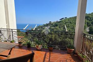 CASA SEMINDIPENDENTE A VIETRI SUL MARE