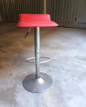 Sgabello da arredo con seduta regolabile 